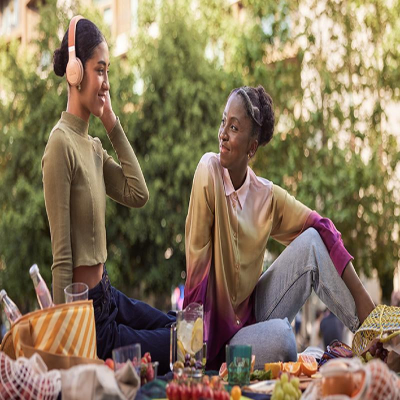 JBL Live 670NC, Wireless On-Ear Headphones with True Adaptive Noise Cancelling